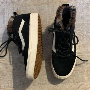 Black size 8.5 faux fur high top vans
